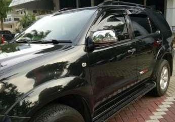 Toyota Fortuner G AT 2010