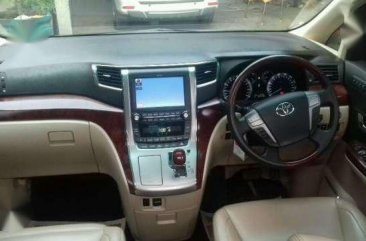 Toyota Vellfire Z  Tahun  2009 