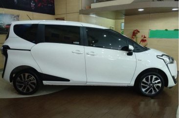 Dijual mobil Toyota Sienta V 2018 MPV