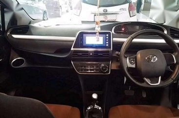 Toyota Sienta 1.5 V CVT AT 2017