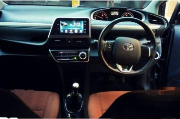 Dijual mobil Toyota Sienta V 2016 MPV