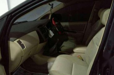Toyota Kijang Innova V Luxury Bensin Manual 2005 siap pakai