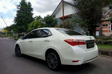 Toyota Corolla Altis V 2014 Sedan