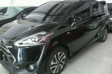 Toyota Sienta Q Th 2016 Warna Hitam Low KM