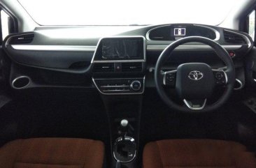 Toyota Sienta 2018