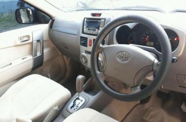 Dijual Mobil Toyota Rush S SUV Tahun 2010