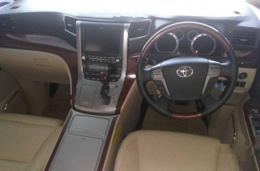 Dijual mobil Toyota Alphard G 2010 Wagon