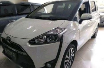 Dijual Mobil Toyota Sienta V 2017 