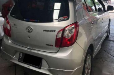 Dijual Mobil Toyota Agya G Hatchback Tahun 2014