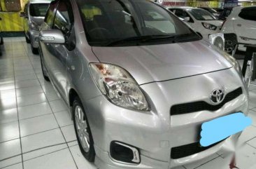 Dijual Mobil Toyota Yaris E Hatchback Tahun 2011