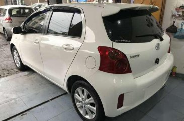 Toyota Yaris J 1.5 Manual Putih 2012 (Odometer 60 Ribu).