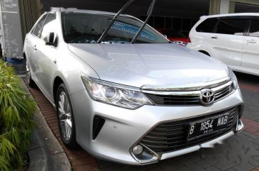 Jual mobil Toyota Camry V 2015 