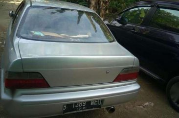 Jual mobil Toyota Soluna GLi tahun 2000