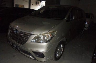 Toyota Kijang Innova 2.0 E 2014 Dijual 