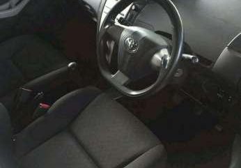 2013 Toyota Yaris E dijual 