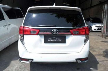 Toyota Kijang Innova Venturer AT Tahun 2017 Dijual 