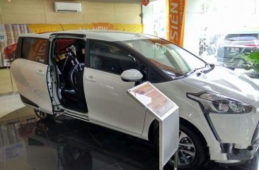 Toyota Sienta V 2018 MPV dijual