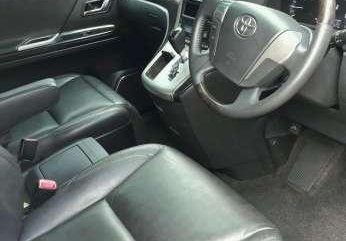 2013 Toyota Vellfire ZG Audioless  dijual