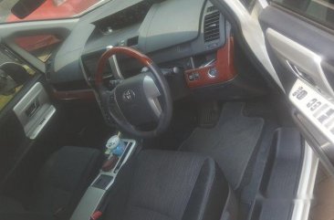  Toyota NAV1 V Limited 2015 Dijual 