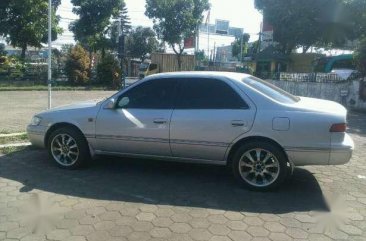 2000 Toyota Camry type G dijual 