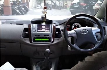 Toyota Kijang Innova V 2013 Dijual 