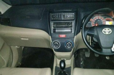 2013 Toyota Avanza E dijual 