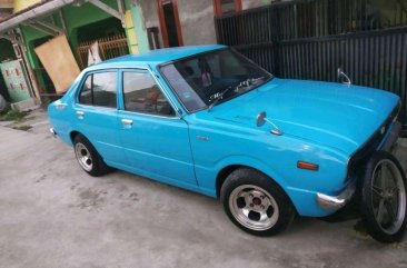 Toyota Corolla 1.3 1986 biru 