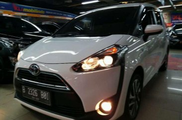 Jual Toyota Sienta V AT 2017 