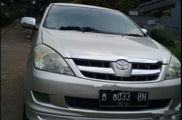 Toyota Kijang Innova 2006 dijual cepat