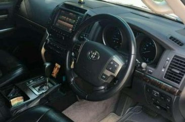 Jual Toyota Land Cruiser 2011 harga baik