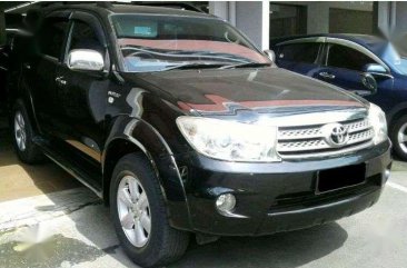 Butuh uang jual cepat Toyota Fortuner 2010