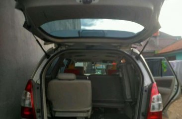 Jual Toyota Kijang Innova 2012, KM Rendah