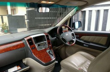 Toyota Alphard 2005 dijual cepat