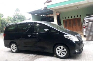 Butuh uang jual cepat Toyota Alphard 2013