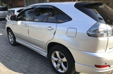 Butuh uang jual cepat Toyota Harrier 2011