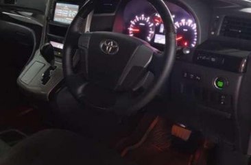 Butuh uang jual cepat Toyota Vellfire 2011