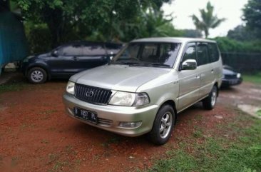 Toyota Kijang 2003 bebas kecelakaan