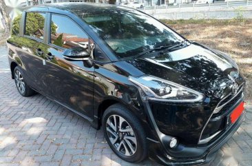 Butuh uang jual cepat Toyota Sienta 2018