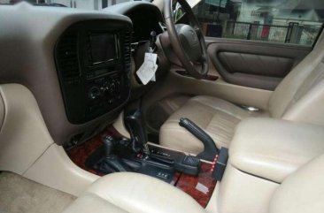 Toyota Land Cruiser 4.2 VX bebas kecelakaan