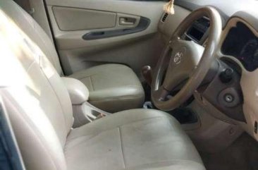 Toyota Kijang Innova 2.0 G bebas kecelakaan