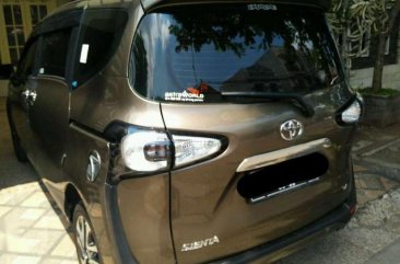 Jual Toyota Sienta V harga baik