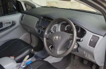 Jual Toyota Kijang Innova E 2.0  harga baik