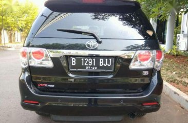 Butuh uang jual cepat Toyota Fortuner 2013