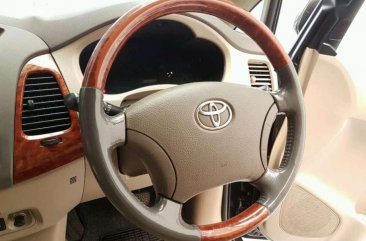 Butuh uang jual cepat Toyota Kijang Innova 2009