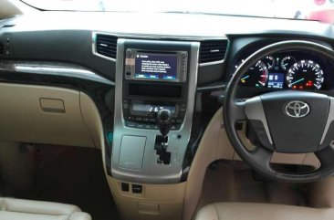 Jual Toyota Alphard 2013 Automatic