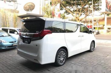 Butuh uang jual cepat Toyota Alphard 2016