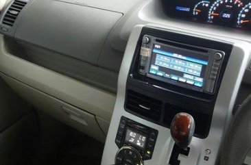 Jual Toyota NAV1 2013 Automatic