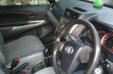 Butuh uang jual cepat Toyota Avanza 2012