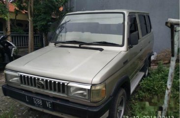 Toyota Kijang 1992 bebas kecelakaan