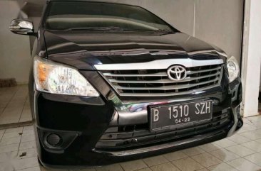 Butuh uang jual cepat Toyota Kijang Innova 2012